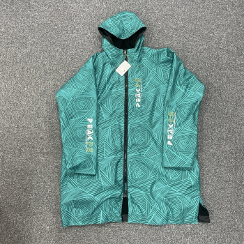 Outlet | Custom Cape| Teal Triangle Design| ML | (ID:9016) Outlet | Custom Cape| Teal Triangle Design| ML | (ID:9016)